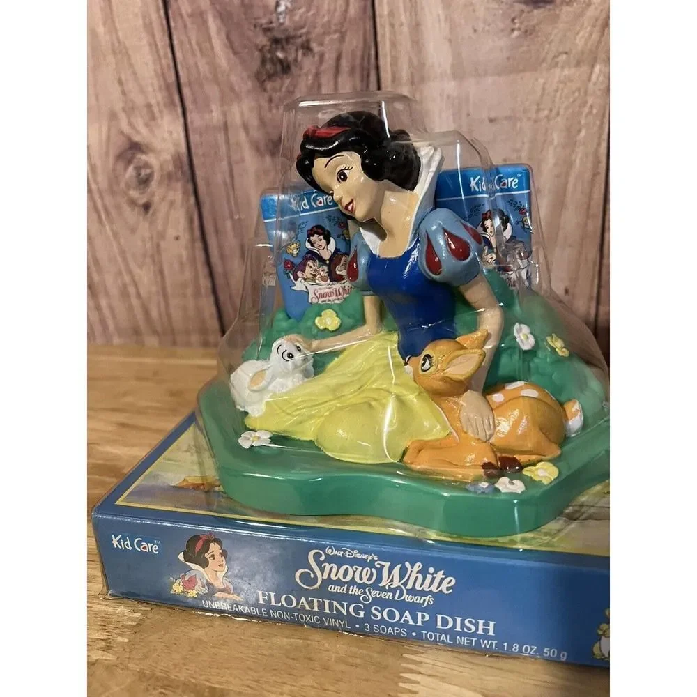 Disney Snow White Seven Dwarfs Floating Soap Dish